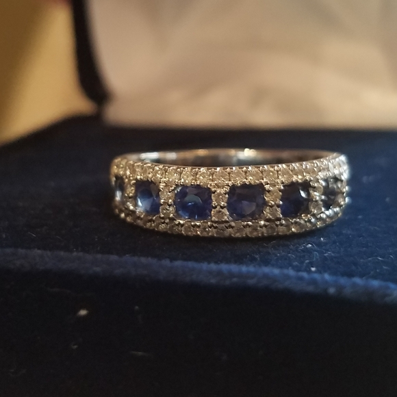 βββSOLDβββDIAMOND & SAPPHIRE RING - Picture 6 of 12